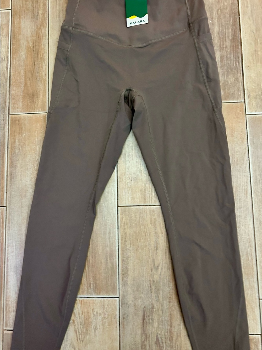 NWT Halara SoftlyZero High Waisted Side Pocket 7/8